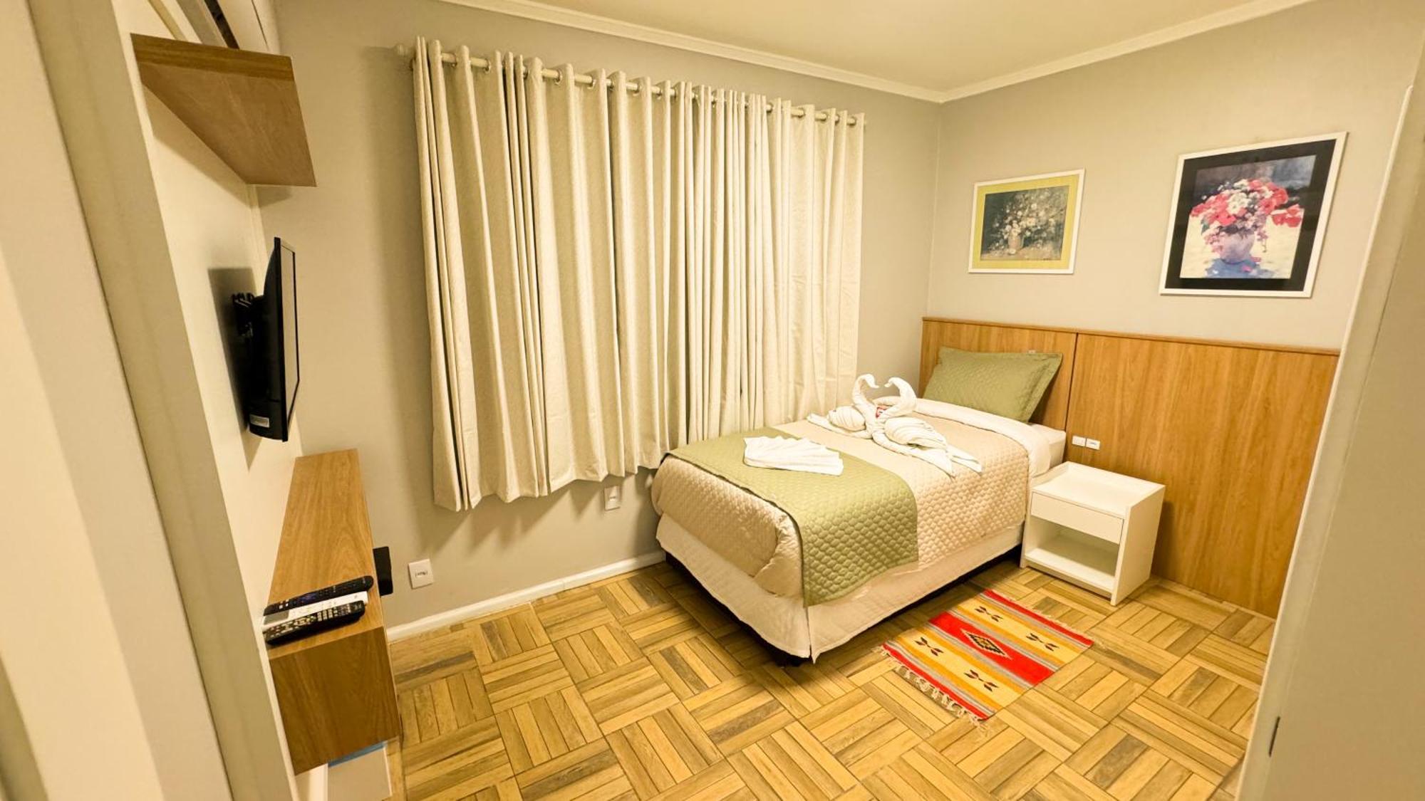 Fares Turis Hotel Uruguaiana Eksteriør billede