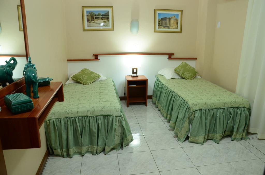 Fares Turis Hotel Uruguaiana Eksteriør billede